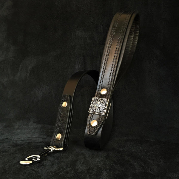 The ''Eros'' leash all Black Leads & Head Collars